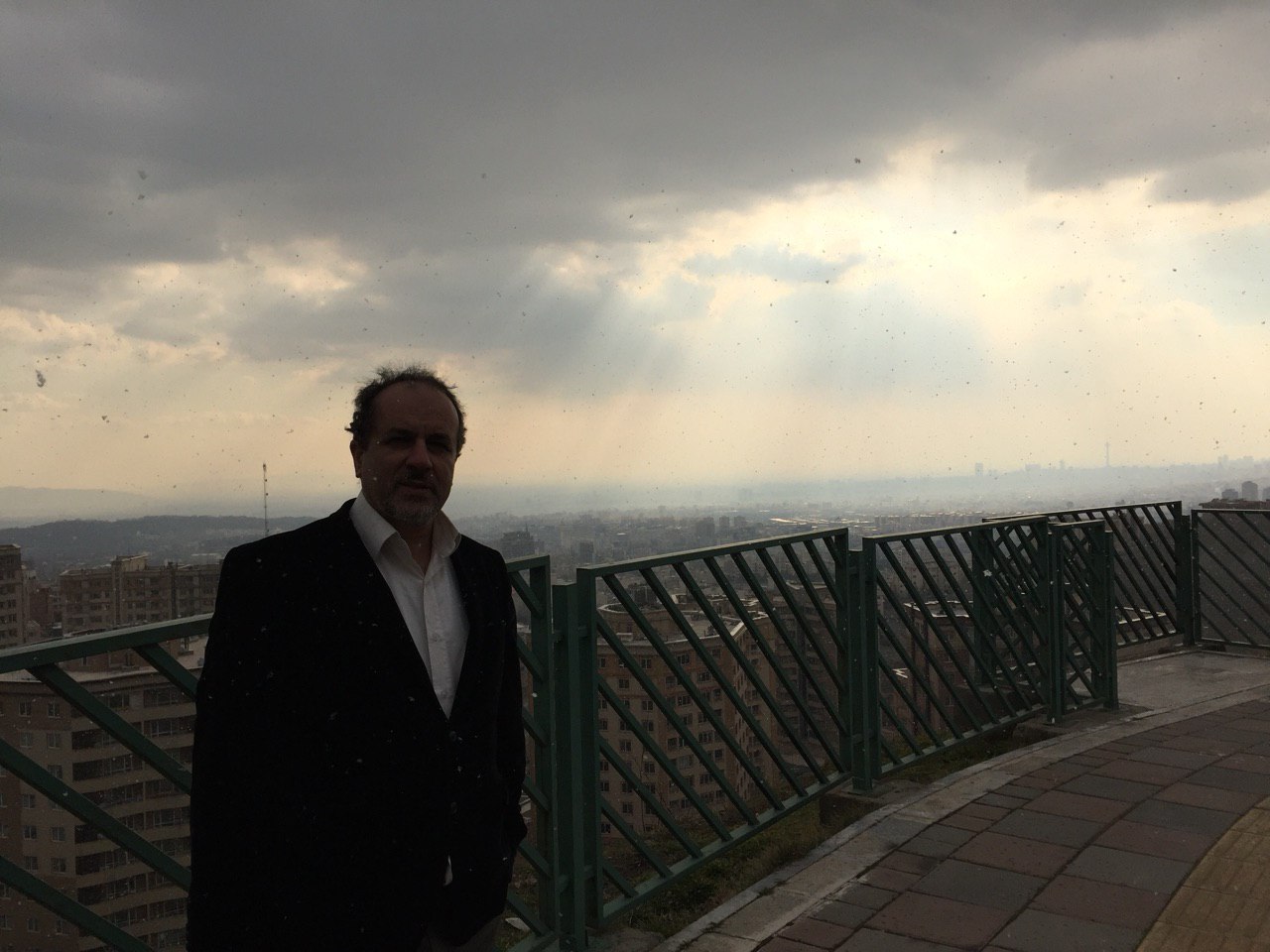 تصویری از احمد هوشمندان