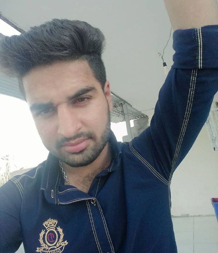 تصویری از یاسین خنیاگر