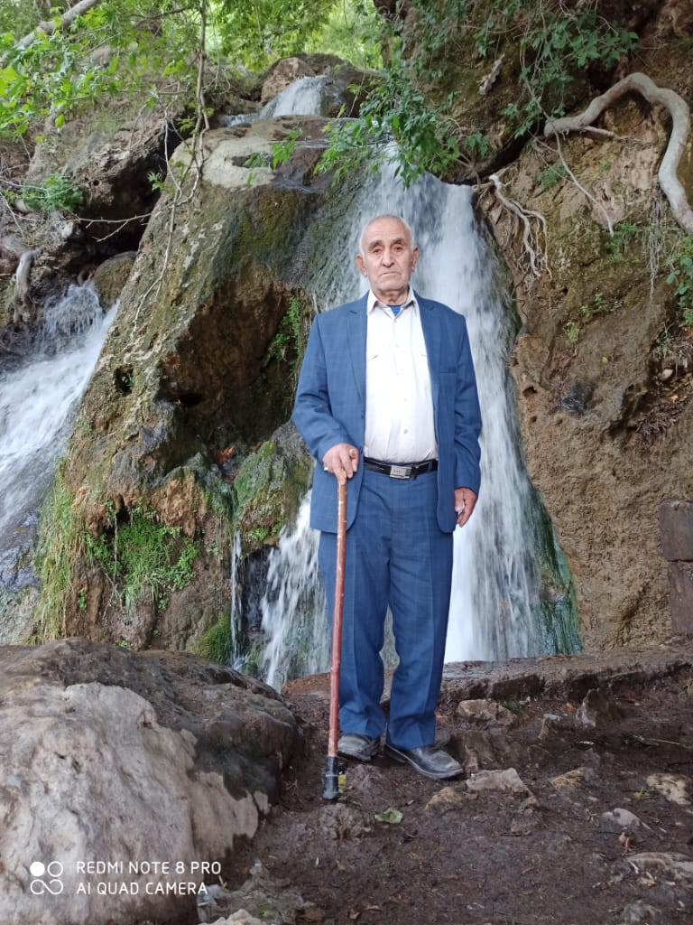 تصویری از مشهدی حسین پشت دار
