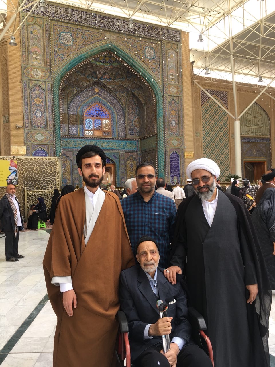 تصویری از خادم الرضا حاج قربان عبداللهیان