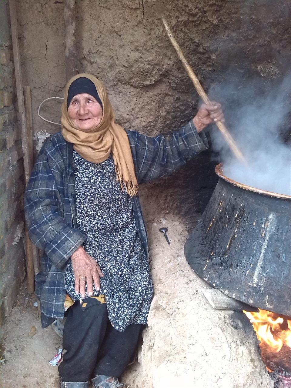 تصویری از حاجیه خانم صغری مرادی