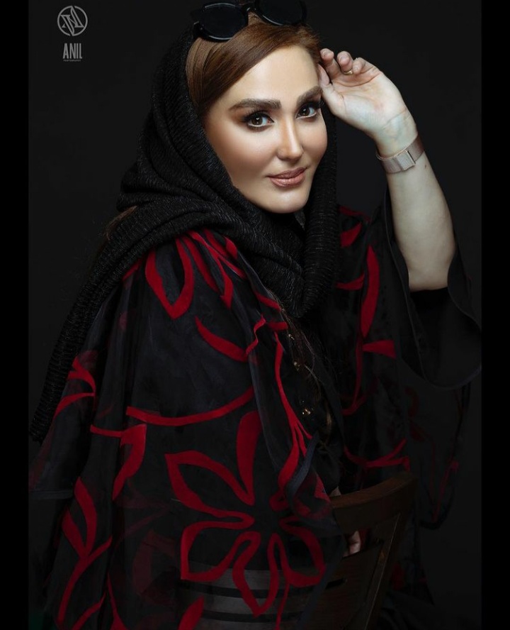 تصویری از زهره فکور صبور