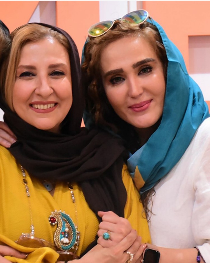 تصویری از زهره فکور صبور