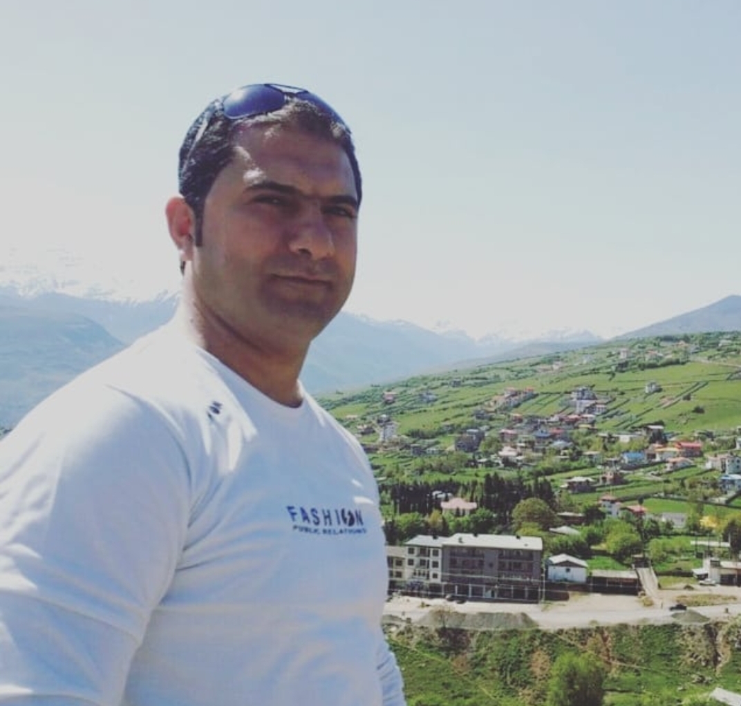 تصویری از فرهاد شیردل