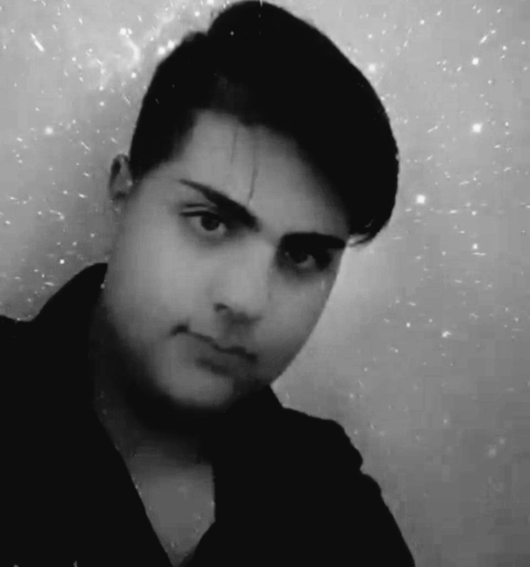 تصویری از احمدرضا مبینی