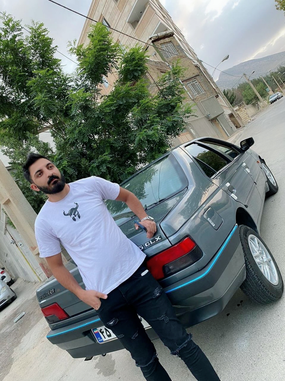 تصویری از رضا نکوئی