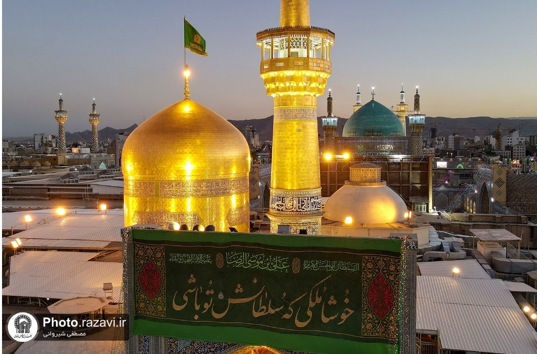 تصویری از سید ابراهیم رئیسی و همراهان