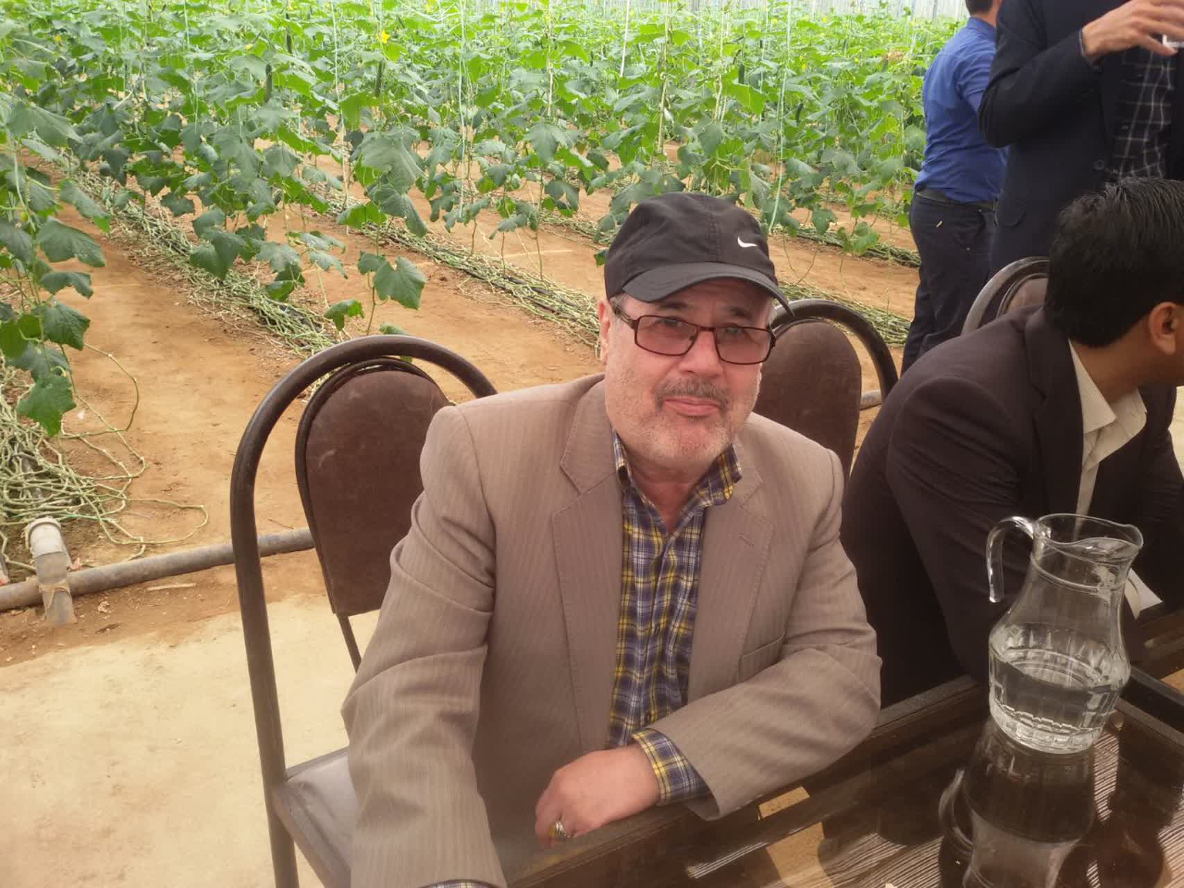 تصویری از نادر مهدی زاده