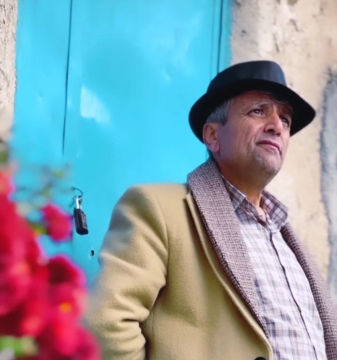 تصویری از احمد شاطبی ( بازیگر تئاتر و فعال حوزه طنزپردازی کردستان)