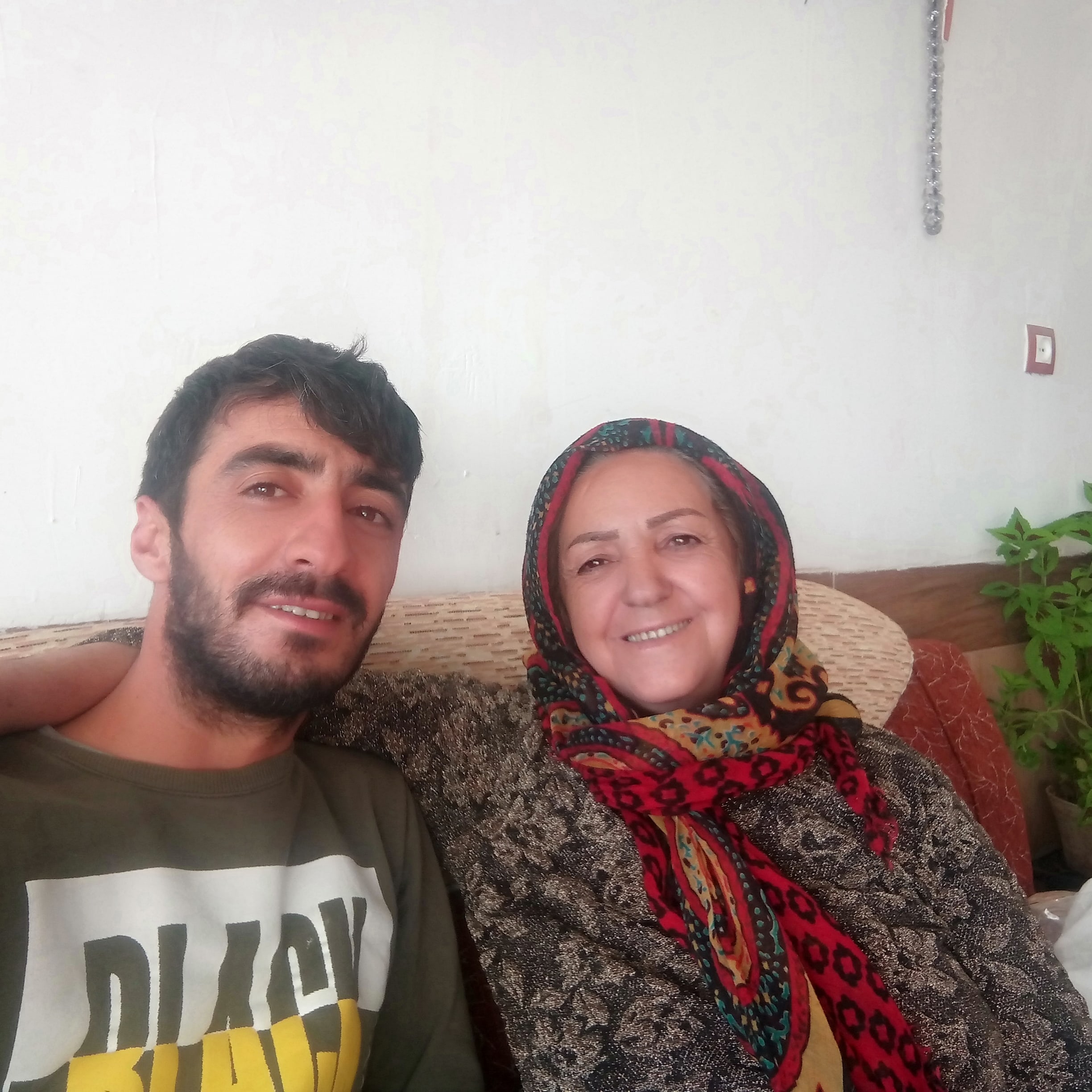 تصویری از آذر جوانمرد