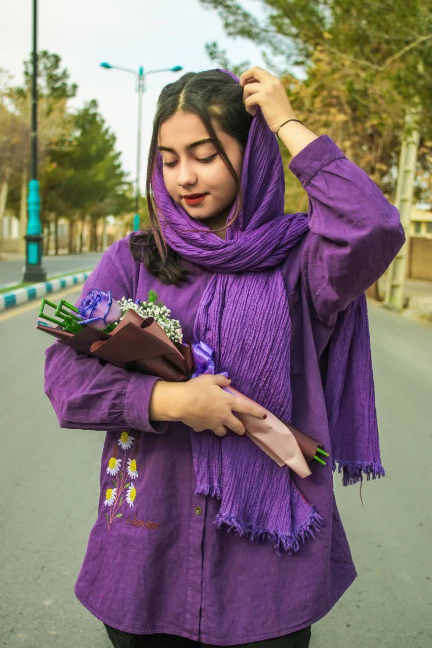 تصویری از عسل ذوالفقاری