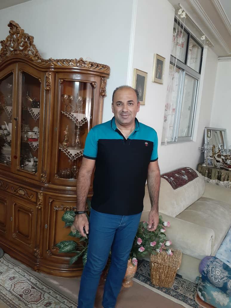 تصویری از هادی نژاد دهباشی
