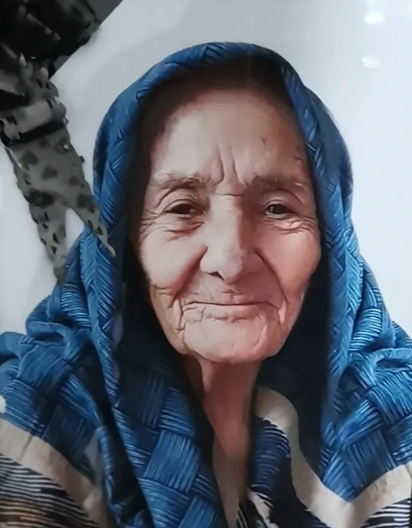 مرحومه لطیفه بهمنی