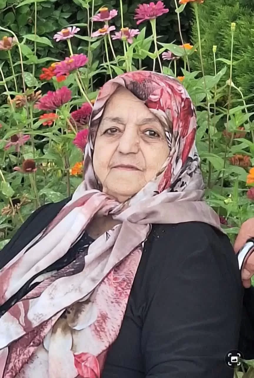 مرحومه شادروان فخری سادات صدرالدینی
