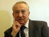 شادروان اکبر اعتماد