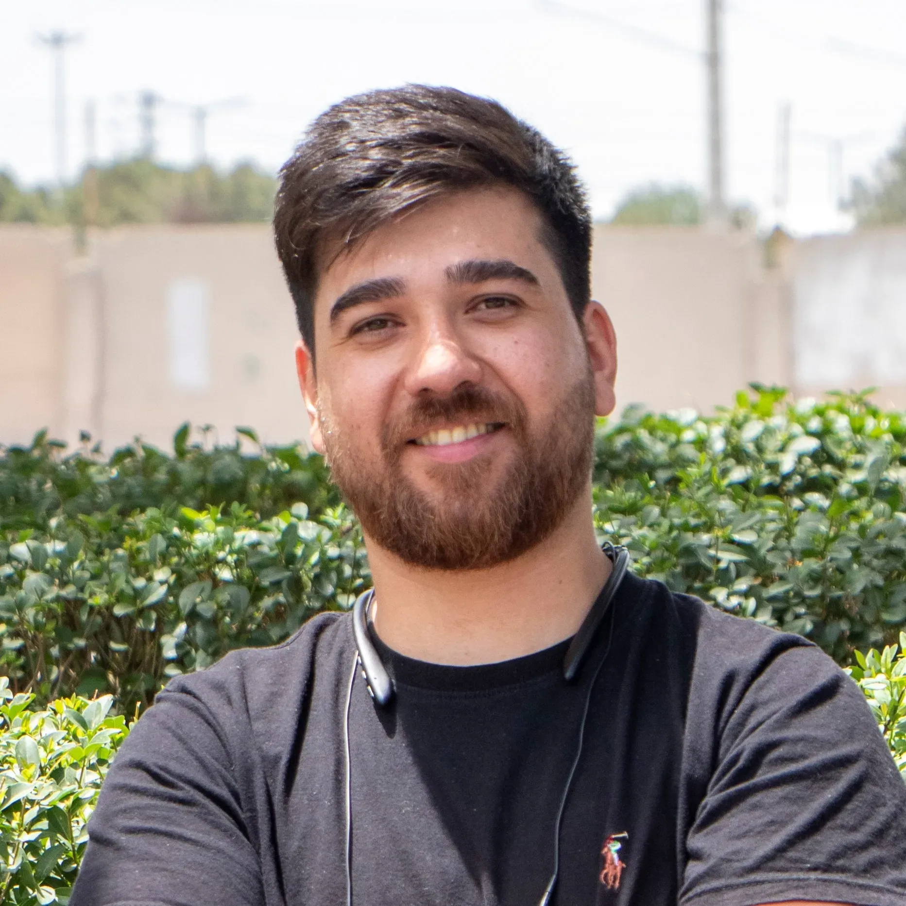 شادروان میلاد مومیوند