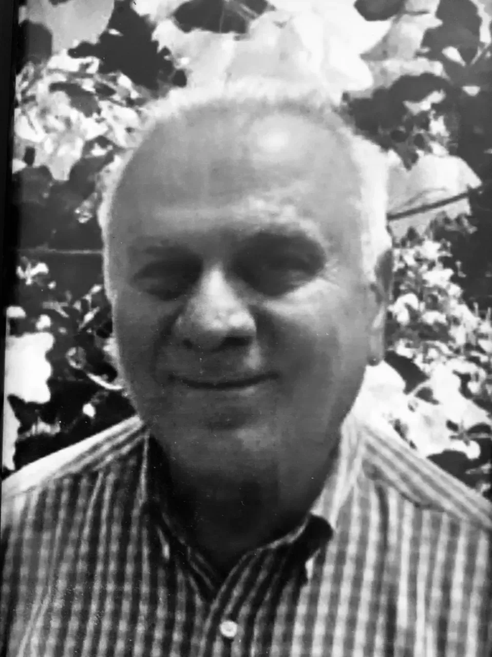 شادروان علی سید احمدیان