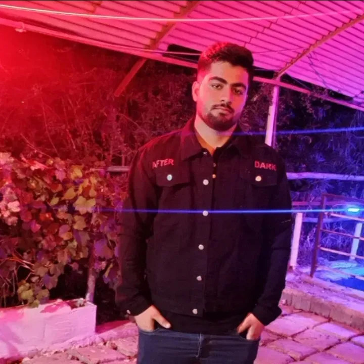  شایان موحد