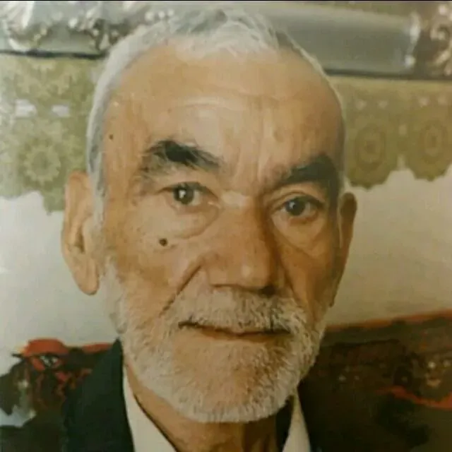 شادروان حاج احمد خادم الخمسه