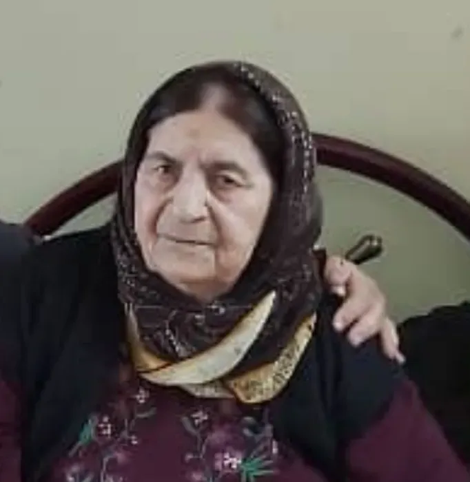 مرحومه سکینه فتحی