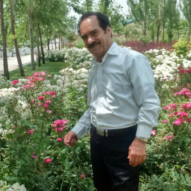 شادروان یونس عابدینی