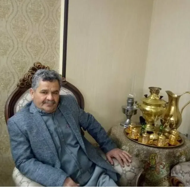 شادروان حسین لعل آهنگر17