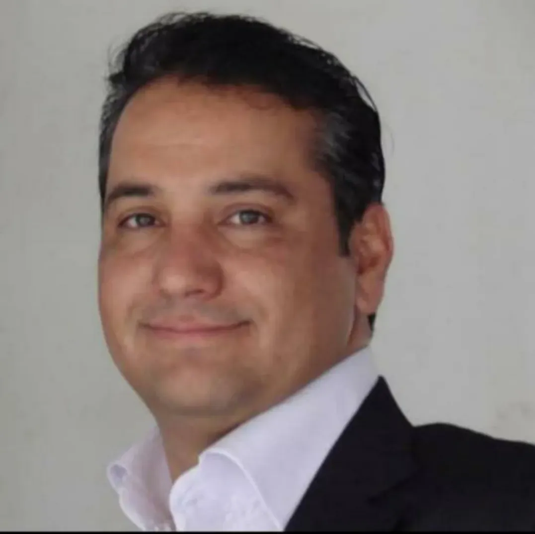 شادروان عادل قنبری