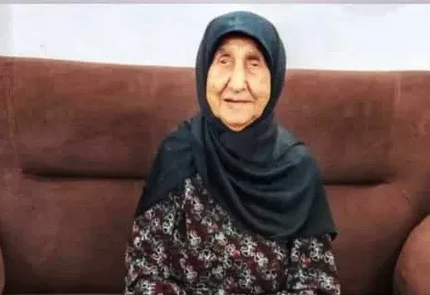 مرحومه سیده فضه هاشمی(مادر شهید سلطان علی احمدنژاد کریمی)